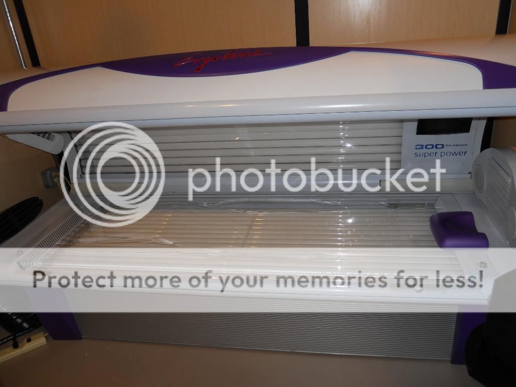 Ergoline 300 Tanning Bed 38 100W lamps/3 400W High Pressure Facial NO